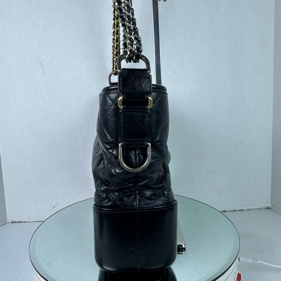 CHANEL GABRIELLE LEATHER SHOULDER BAG - Picture 6 of 12